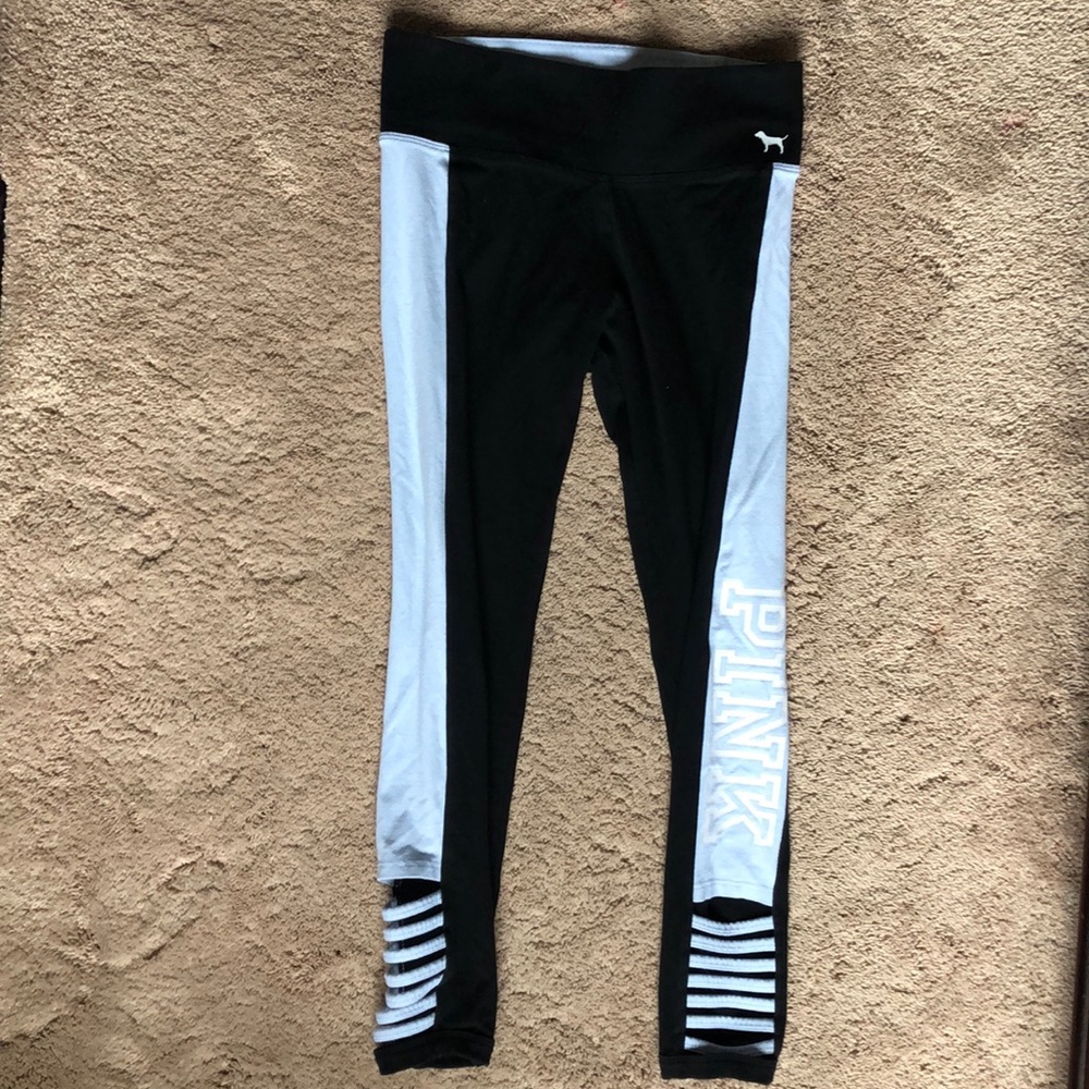 PINK Yoga Cropped Leggings